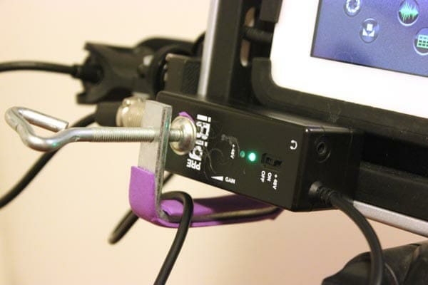 Grabar audio con dispositivos móviles: Adaptador para micrófono iRig Pre en Uso