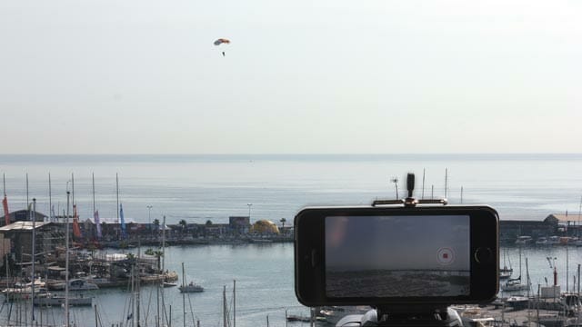 Paracaidistas y la Patrulla Águila en un vídeo de eltalleraudiovisual.com