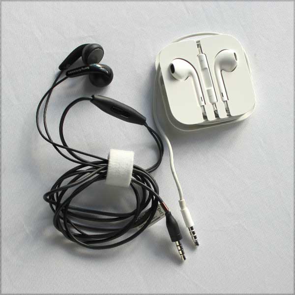 Dos manos libres para teléfonos móviles con clavijas TRRS