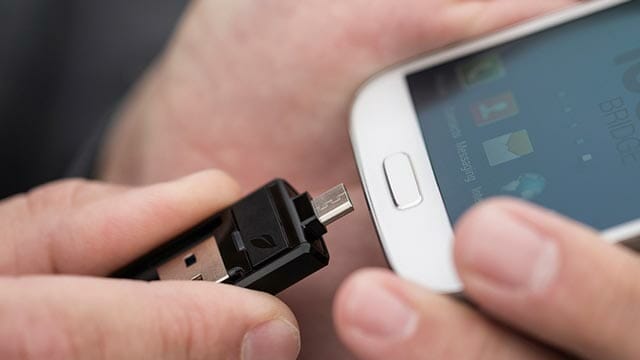 Accesorio Leef Bridge microUSB para Android