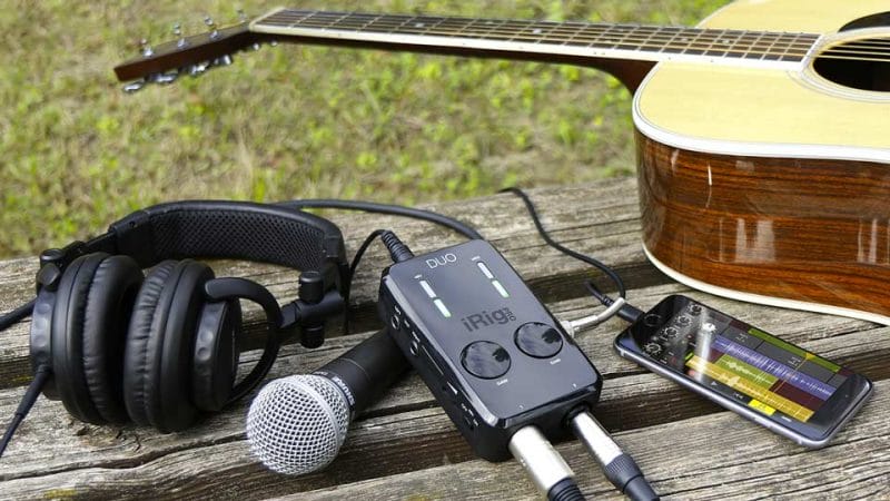 Adaptadores lightning para micrófonos y para instrumentos musciales - iRig Pro DUO de IK MUltimedia