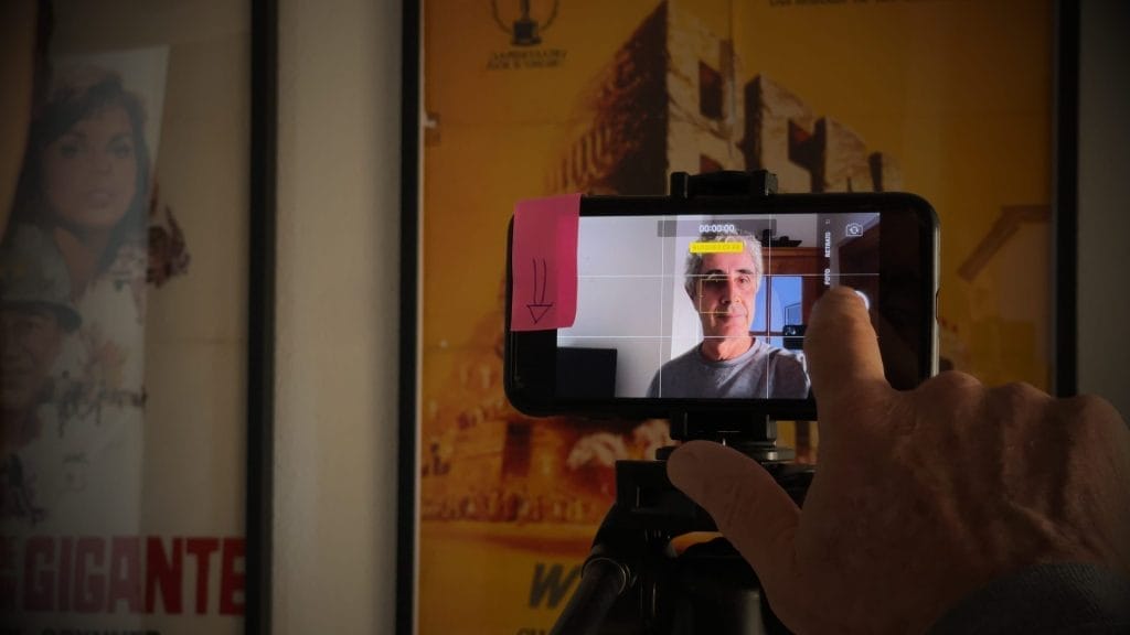 Hay muchos trucos para conectar con la audiencia y perder el miedo a la cámara
